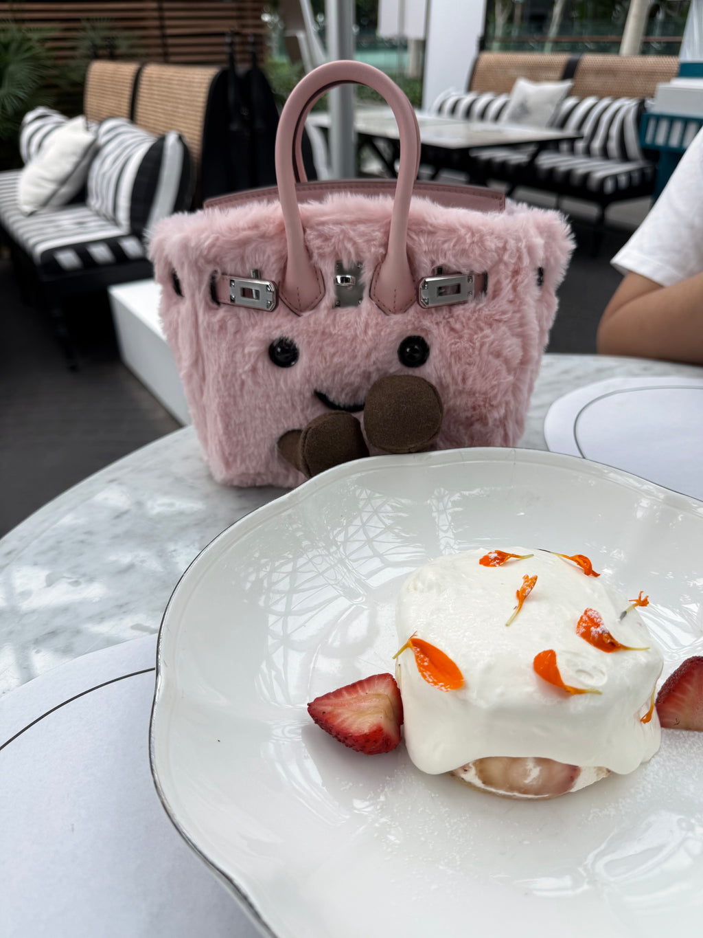 Mini Baby Fluffy — Strawberry Milk